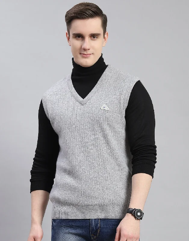 Men Grey Solid V Neck Sleeveless Sweater